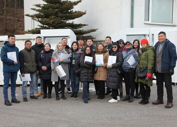 Монголын хуванцар дахин боловсруулагчид Чех улсад зочлон, туршлага судлав   